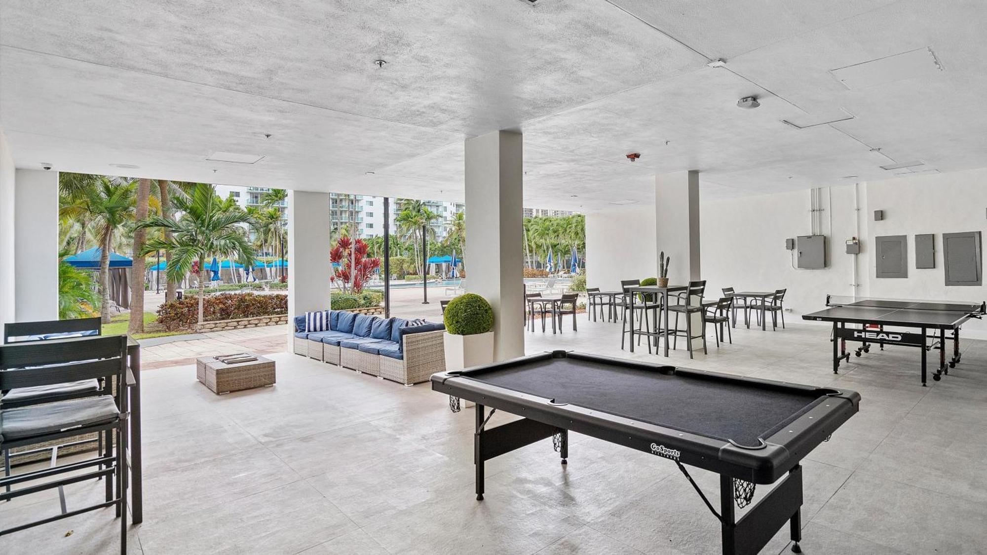 Cozy Ocean Views Condo With Pool & Tennis Court Sunny Isles Beach Exterior foto