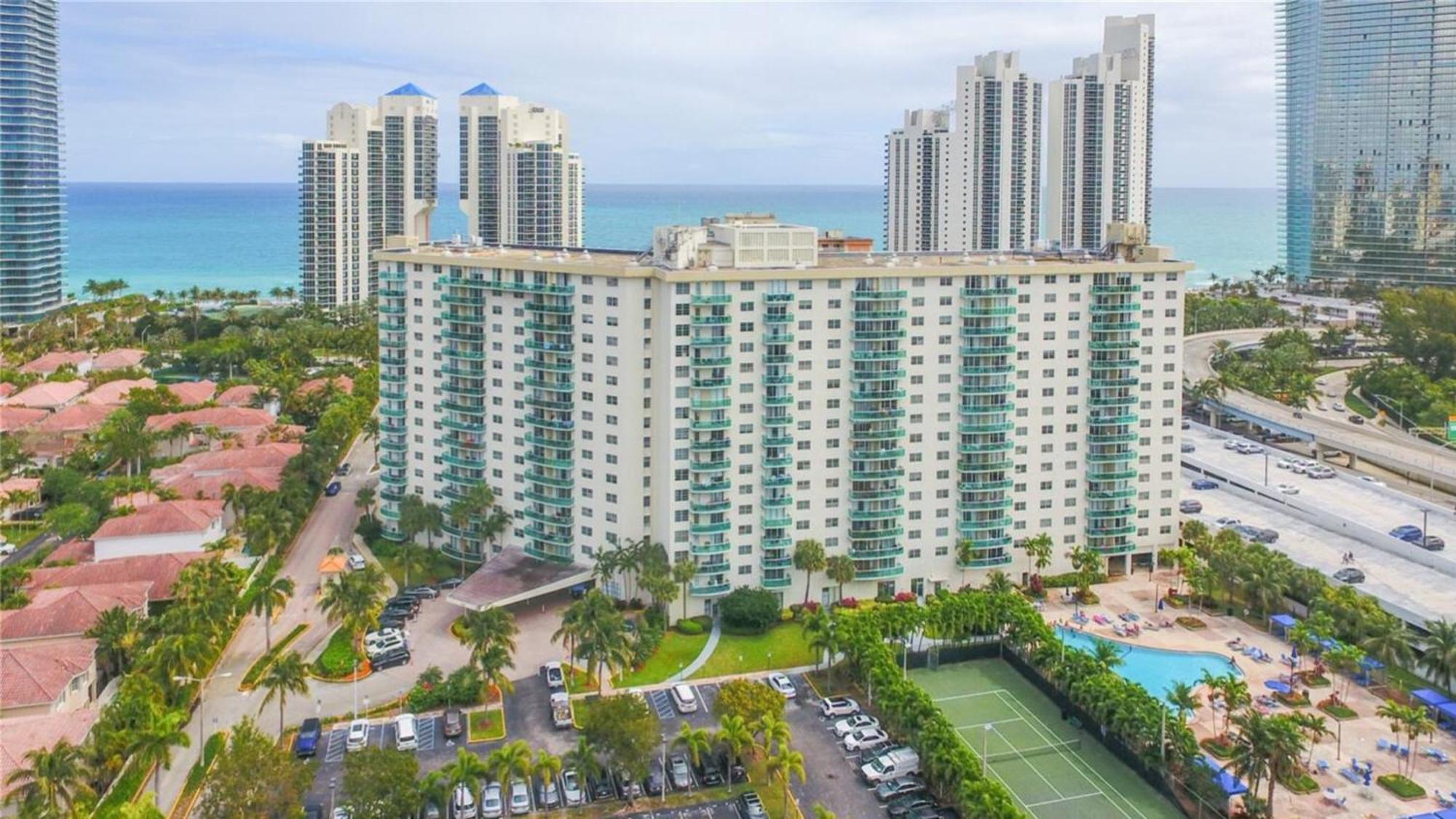 Cozy Ocean Views Condo With Pool & Tennis Court Sunny Isles Beach Exterior foto