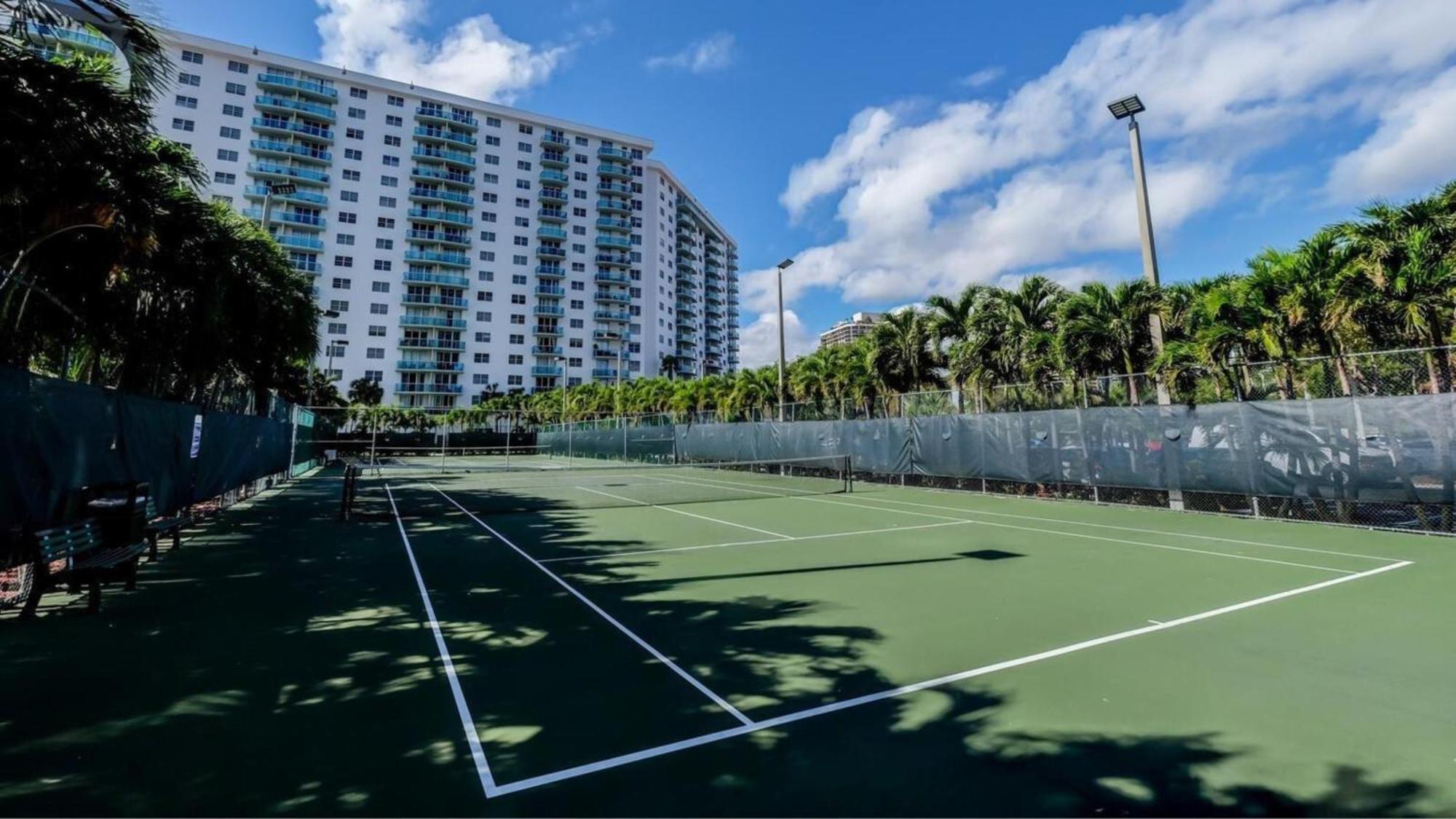 Cozy Ocean Views Condo With Pool & Tennis Court Sunny Isles Beach Exterior foto